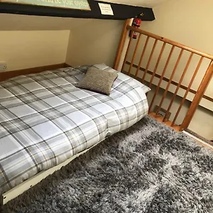 https://mena-cottage-cosy-country-and-quaint.yorkshirehotels.net